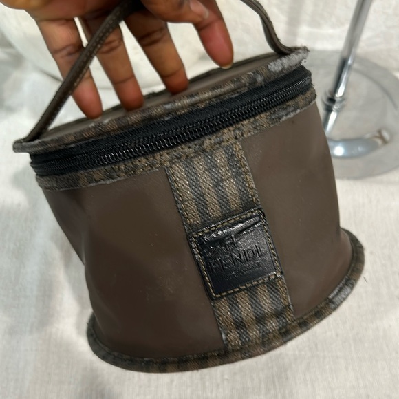 FENDI Cosmetics  pouch  Vintage Authentic - Picture 3 of 12